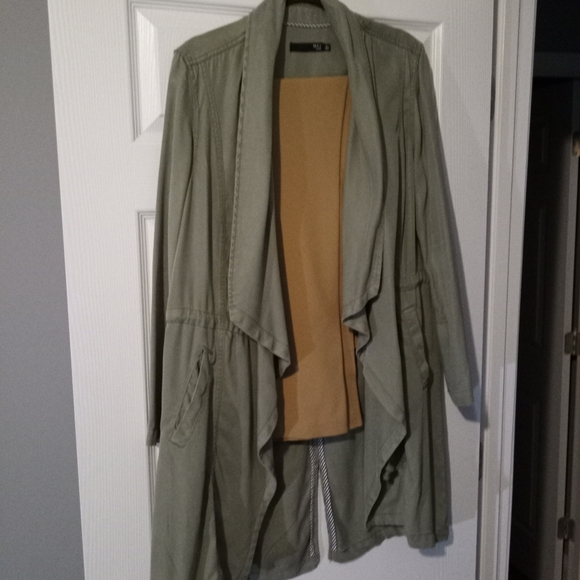 Jacket with drawstring - Picture 6 of 6